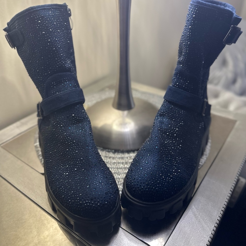 Elegant Black Women's Boots
